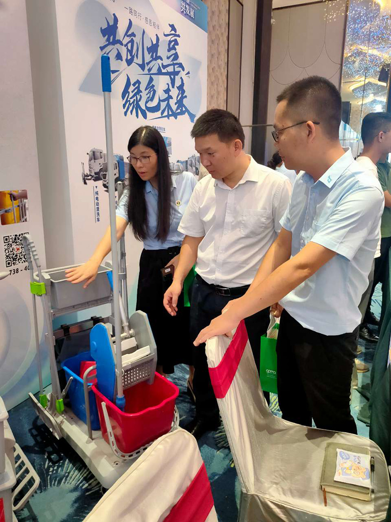 健力清潔用品有限公司積極構(gòu)建綠色清潔理念及方案,為佛山清潔行業(yè)高質(zhì)量發(fā)展做出新貢獻(xiàn)