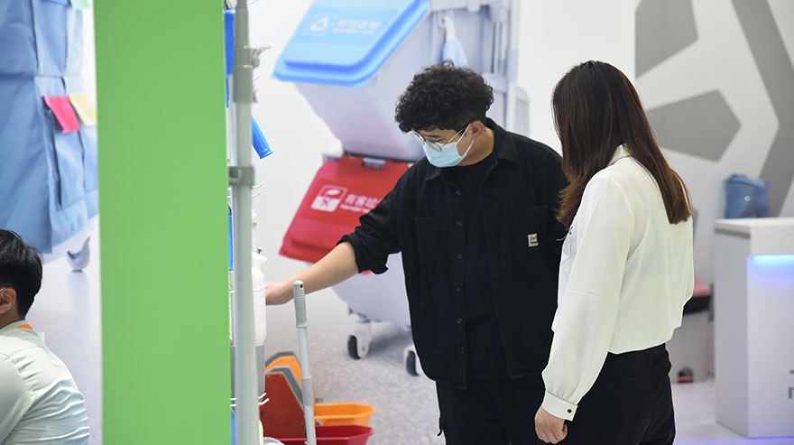 【花絮】第二十八屆廣州酒店用品展覽會(huì)正式開幕,施達(dá)清潔設(shè)備閃亮登場(chǎng)