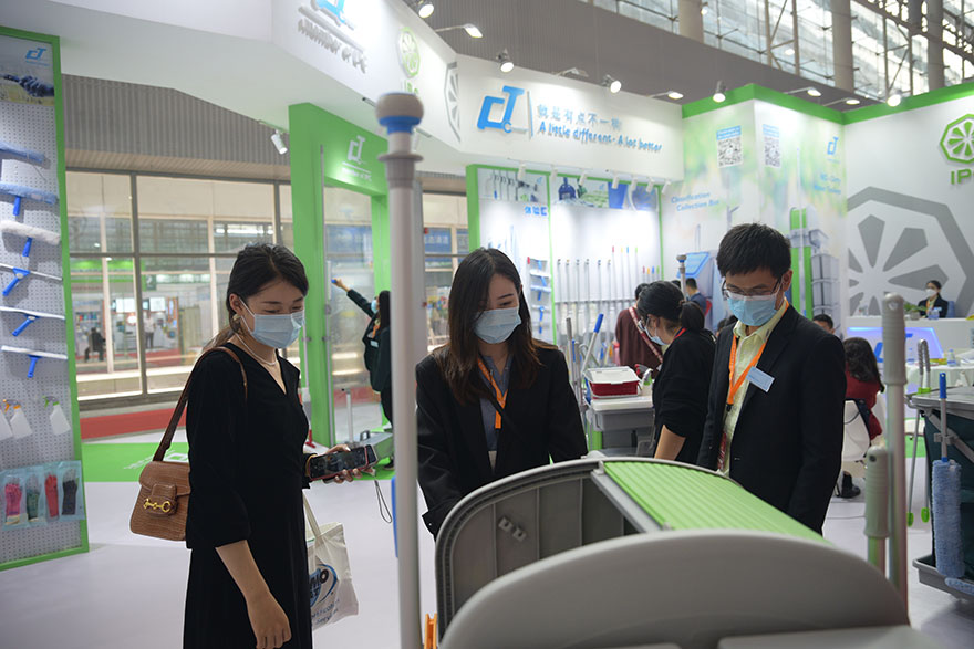 【花絮】第二十八屆廣州酒店用品展覽會(huì)正式開幕,施達(dá)清潔設(shè)備閃亮登場(chǎng)